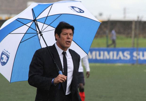 Umubiligi Luc Aymael utoza Rayon Sports.