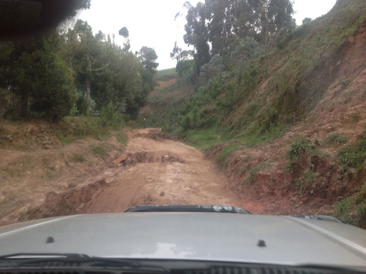 Umuhanda Gatare-Bishara mbere ni uku wari umeze.