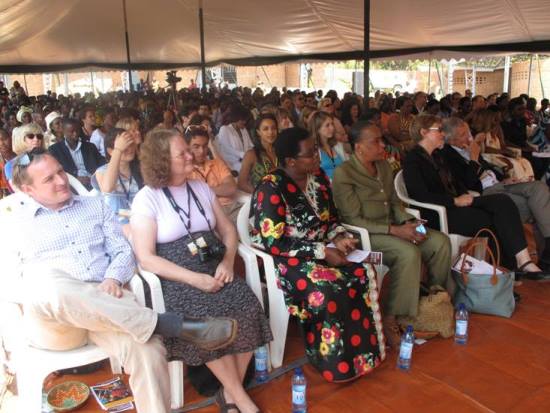 Umuhango witabiriwe n'abagore bakorana na Women for women n'abaterankunga bayo.