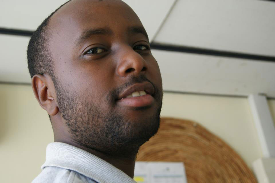 Umuhanzi Kamuzinzi Jules Vivant uzwi nka Vivant.