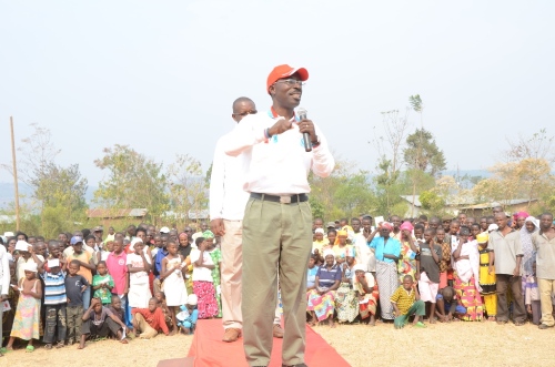 Umukandida Mporanyi Theobard asaba abanyarwanda gutora FPR.