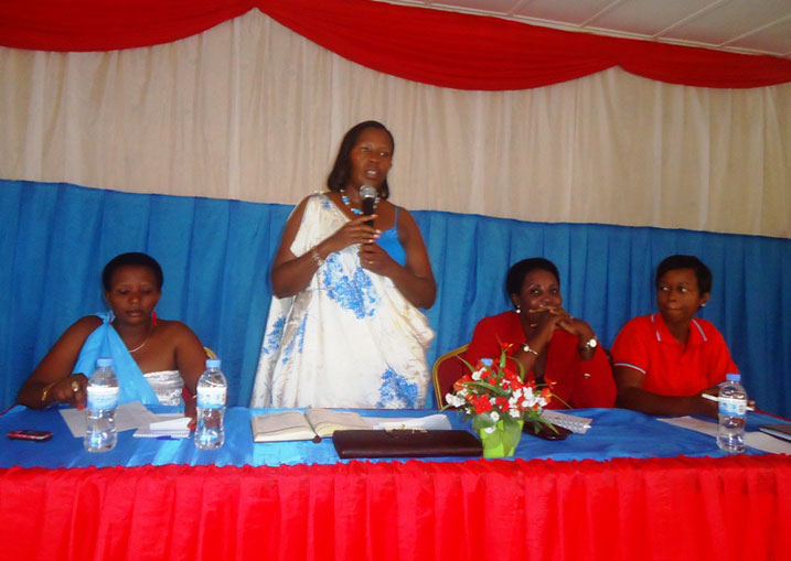 Umukuru wa FPR Inkotanyi mu Ntara y'Iburasirazuba, Guverineri Uwamariya Odette yasabye abagore bo muri FPR kuba umusemburo w'impinduka nziza.