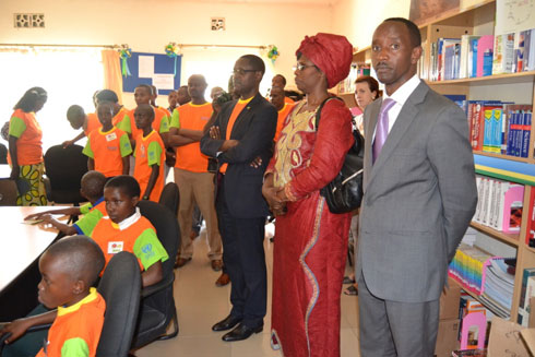 Umunyamabanga wa leta muri MINEDUC asura isomero rya RTUC-Rubavu.