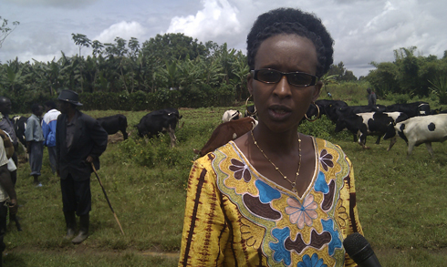 Umunyamabanga Nshingwabikorwa Pro-Femmes TWESE HAMWE.