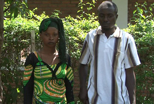 Umurwanyi wa FDLR ari kumwe n'umufasha we ubwo bari bagarutse mu Rwanda.