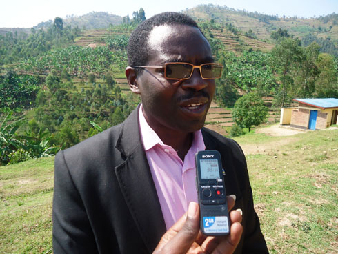 Umuyobozi w'Akarere, Nzamwita Deogratias yemeza ko saa yine 50% bari barangije gutora.