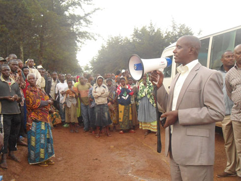 Umuyobozi w'akarere ka Kayonza yavuze ko inzego z'ubuyobozi ziri kwiga uburyo zakemura ikibazo cy'abo Banyarwamda mu gihe cya vuba.