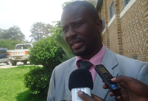 Umuyobozi w'akarere ka Ruhango wungirije ushinzwe imari n'ubukungu.