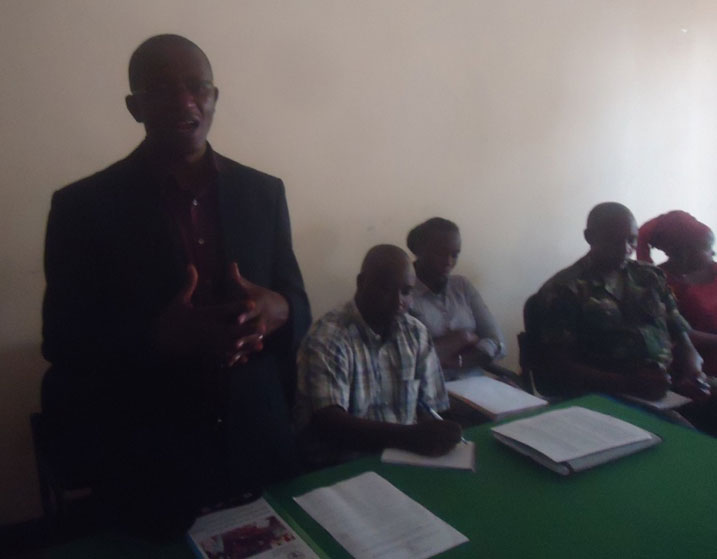 Umuyobozi w'akarere ka Rusizi asaba abitandukanyije n'abacengezi kutagira intekerezo zo gusubira iyo bavuye.