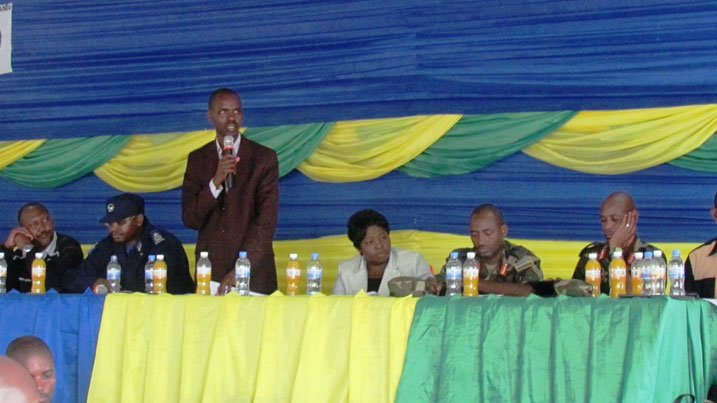 Umuyobozi w'akarere ka Rutsiro yashimiye Guverineri kuba yabagendereye ku mwanya wa mbere amwizeza ubufatanye.