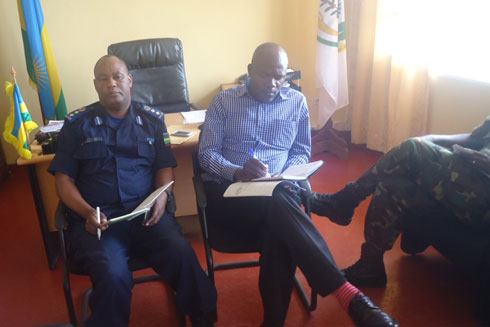 Umuyobozi w'akarere wungirije ushinzwe ubukungu yabasabye abayobozi b'utugari kugaragaza abafite kaningini.
