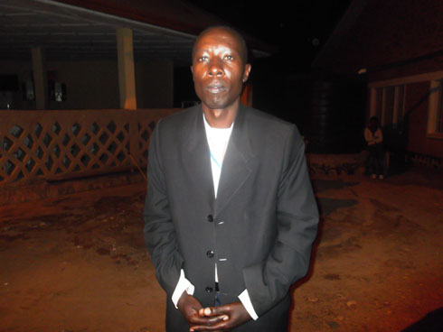 Umuyobozi w'ikigo akaba n'umujyanama w'iryo tsinda yihanganishije abari bacyitabiriye.