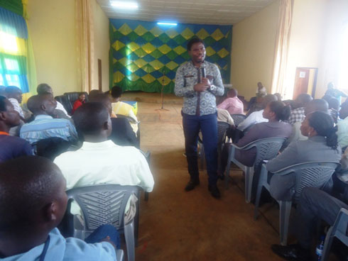 Umuyobozi wa Art for Peace, Bamporiki Edouard atanga ubuhamya bwe.