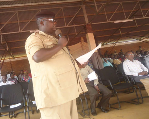 Umuyobozi wa Gereza ya Cyangugu, Gato Vano Alex, asaba abagororwa gukomeza kubohoka.