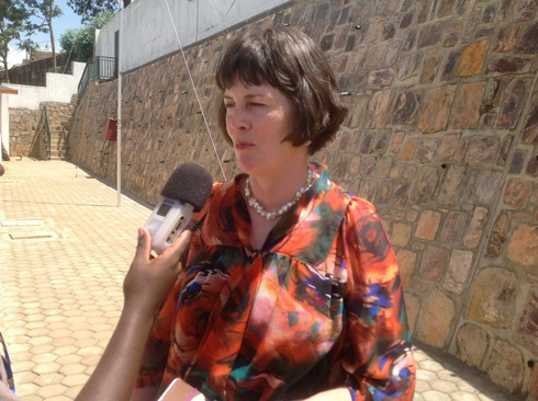 Umuyobozi wa Zonta International, Lynn McKenzie.