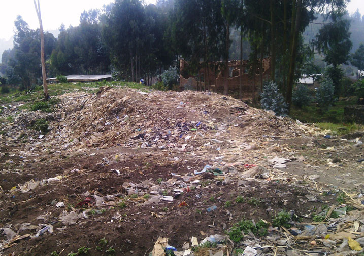 Umwanda umenwa inyuma y