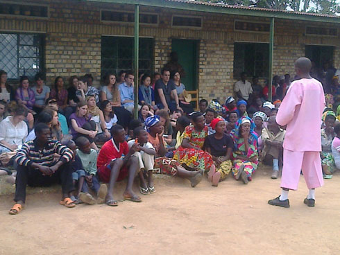 Umwe mu bagororwa asaba imbabazi abo yiciye abantu muri Jenoside.