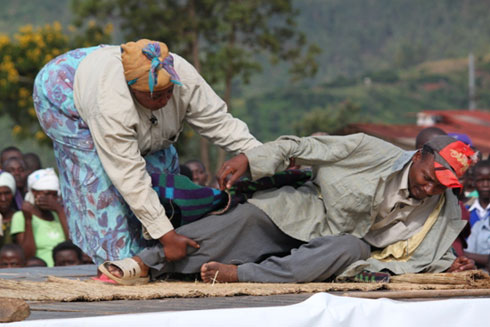 Umwe mu bakinnyi agaragaza uburyo iyo umuntu ativuje marariya hakiri kare imuzahaza.