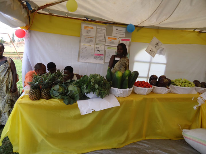 Umwe mu musaruro w'ubuhinzi urimo kumurikwa.