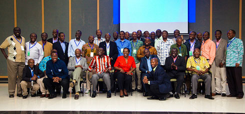 Madamu Jeannette Kagame hamwe n'abandi bayobozi bitabiriye umwiherero wa Unity Club. 