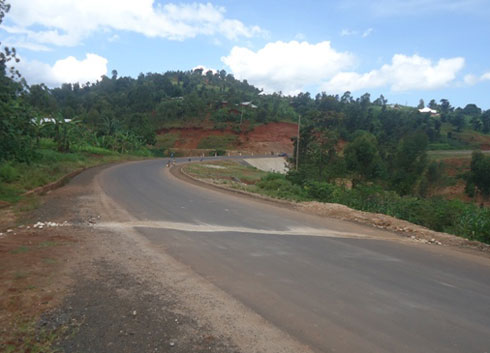 Uretse kuriya gucikamo kabiri kugaragara cyane, iyo uhegereye ubona n