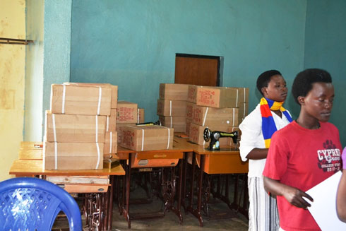 Abize kudoda nabo bahawe ibikoresho byo gutangira akazi.