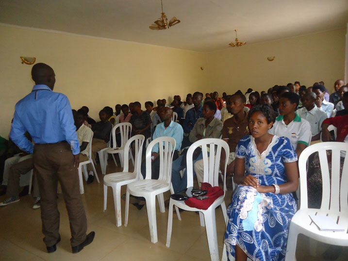 Urubyiruko rwa Kayonza rugiye gushyirirwaho uburyo bw'ihanahanamakuru yatuma rutera imbere.