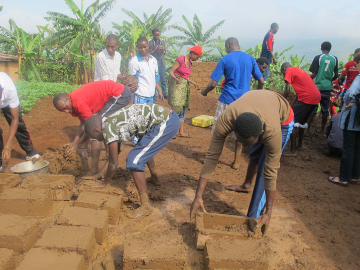 Urubyiruko rwakoresheje imbaraga mu gikorwa cy