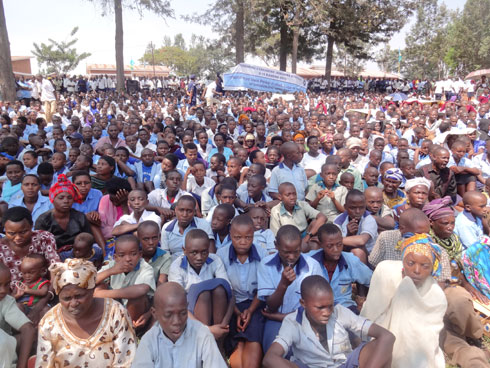 Urubyiruko rwitabiriye umuhango. 