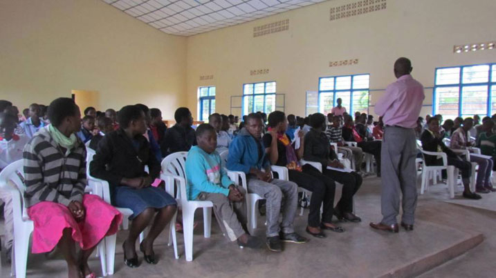 Urubyiruko rwo mu karere ka Gicumbi ruganirizwa kuri Ndi Umunyarwanda.