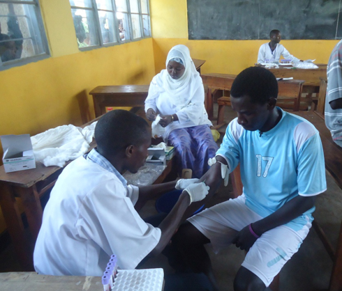 Muri uwo muhango, habayeho igikorwa cyo kwipimisha agakoko gatera SIDA.