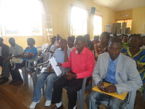 Urubyiruko n'abagore ni bo bibandwaho mu batanga ibi bitekerezo.