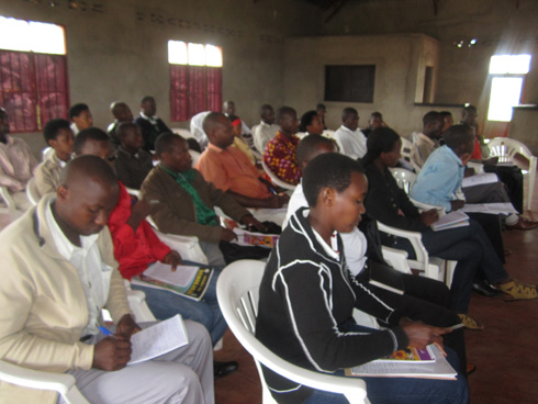 Urubyiruko rwo mu karere ka Kirehe rwahuguwe kuri demokarasi.