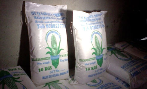 Uruganda SAMAPROMI runakora ifu ya kawunga.