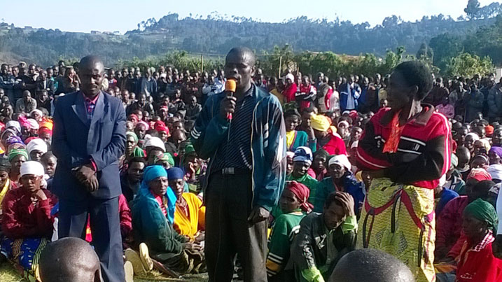 Utazirubanda (hagati) yagaragaje ikibazo cye mu nama abaturage b'akarere ka Rutsiro bagiranye na Guverineri w'intara y'Uburengerazuba.