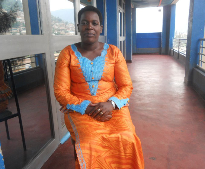 Uwamahoro Prisca, umwe mu banyeshuri bigaga i Nyange akaba ari Intwari y