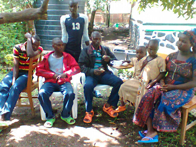 Uwo wambaye umwambaro utukura n