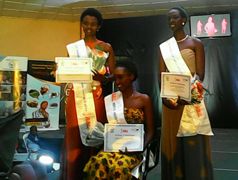 Uwatowe n'ibisonga bye bibiri.