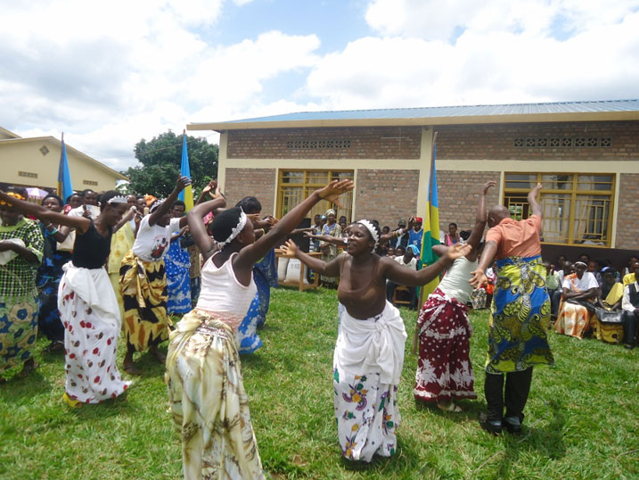 Uyu munsi w'umugore waranzwe no kubyina ndetse n'indirimbo zitandukanye ku bagore bitabiriye ibirori.