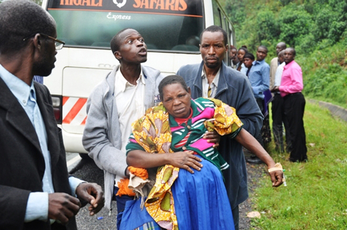 Uyu ni umubyeyi wari muri ambulansi agiye kubyara. (Photo: Jean Noel M.)