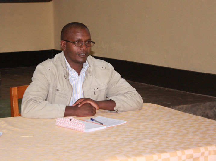 Visi meya Uhagaze yabasabye gukora ibiteza imbere akarere anabemerera ubufatanye.