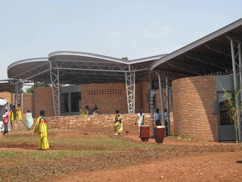 Women's Opportunity Center yatumye abagore babona ahantu heza ho gukorera.