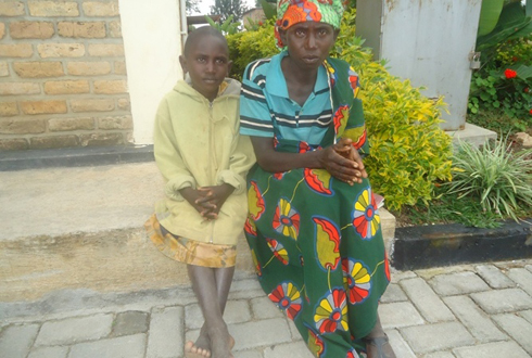 Uyu mubyeyi avuga ko yahawe akato n