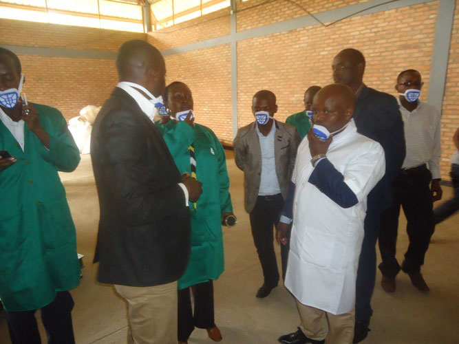 Yasuye n'uruganda rutunganya umuceri ruri mu murenge wa Mwendo.