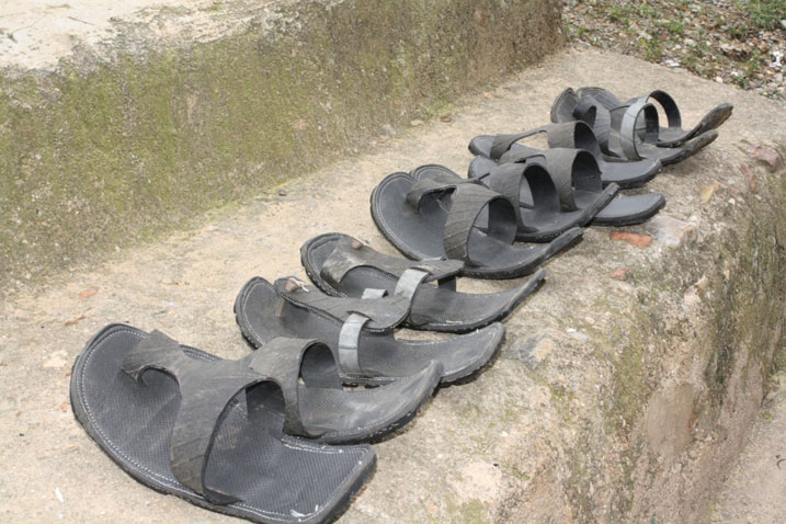 izi ni zimwe mu nkweto Nganyirende akora avuga ko zikenerwa cyane mu gace k'iwabo.