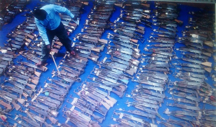 Zimwe mu ntwaro zashyizwe hasi n'imitwe yitwaza intwrao muri Congo.