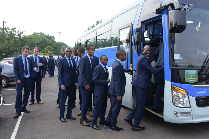 Nyuma yo guhabwa impanuro,buriye imodoka basubira mu mwiherero