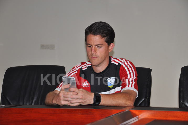 Taliki 20 Werurwe 2015 ni bwo yerekanwe nk'umutoza