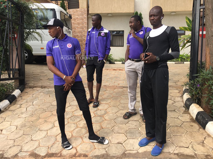 Baribaza niba bajya mu myitozo ....