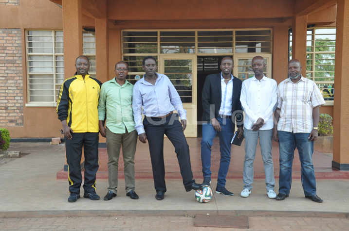 Bamwe mu bagize komite nshya y'ikipe ya Mukura